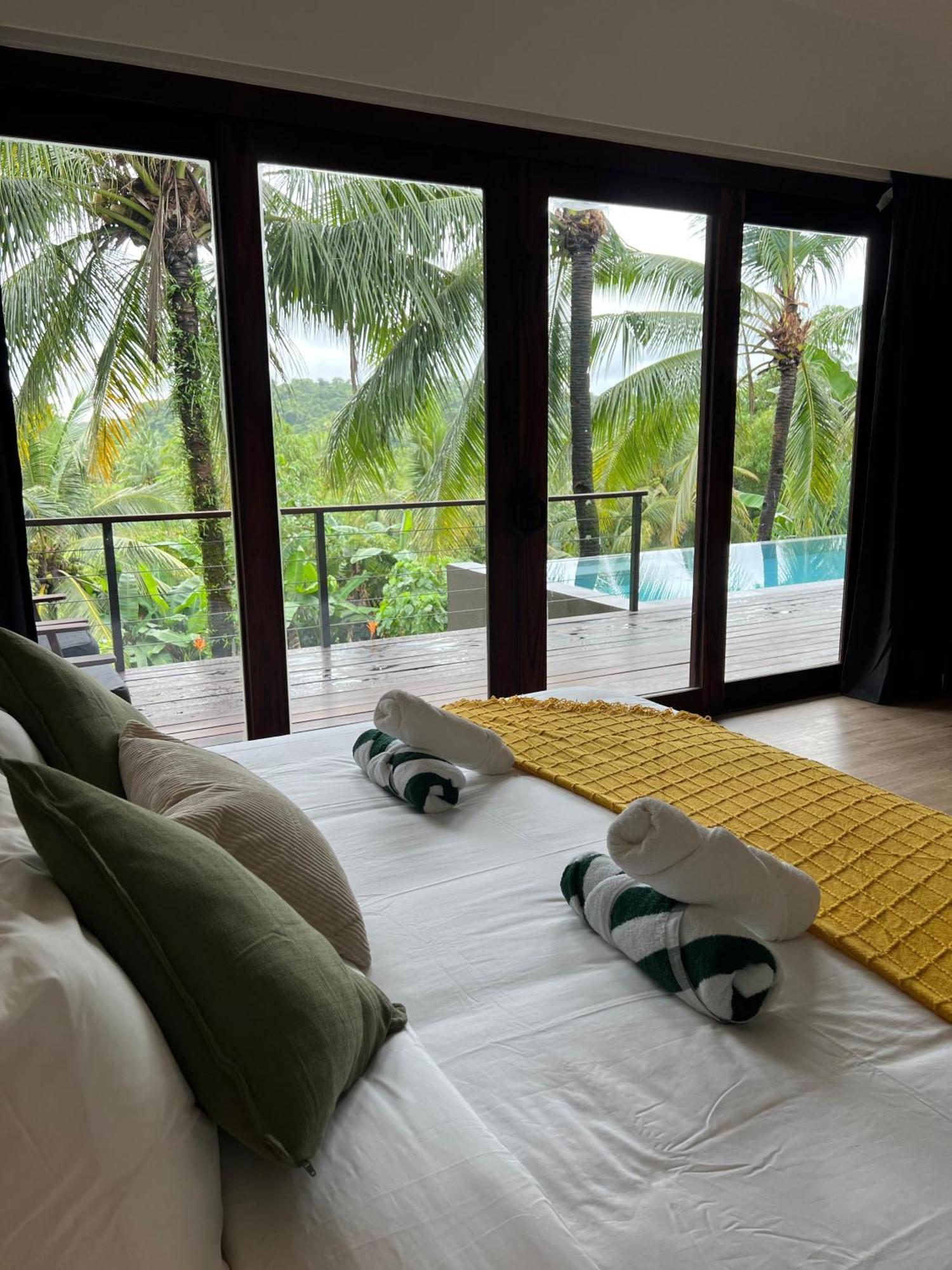 Mango Tree Siargao Villa Хенерал Луна Екстериор снимка